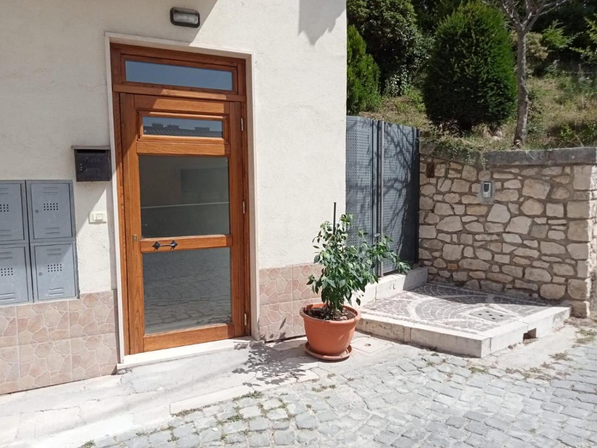 Al Piano Terra Διαμέρισμα Poggio Picenze Εξωτερικό φωτογραφία